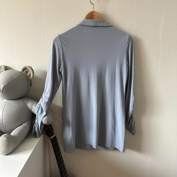 Light blue button up blazer with ruched sleeves - Picture 3 of 8